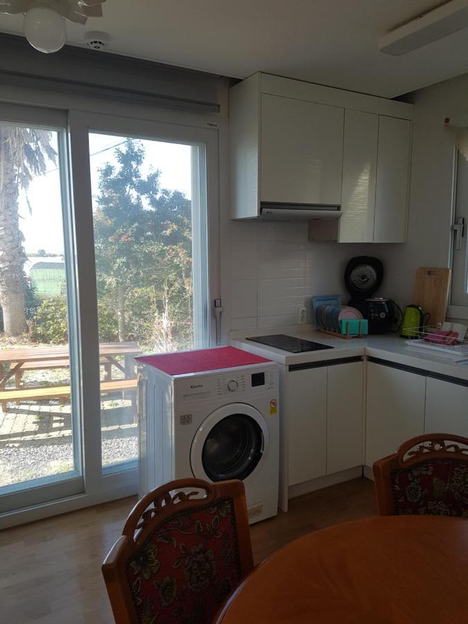 Jeju Bada Wi Olle Pension Seogwipo Bagian luar foto