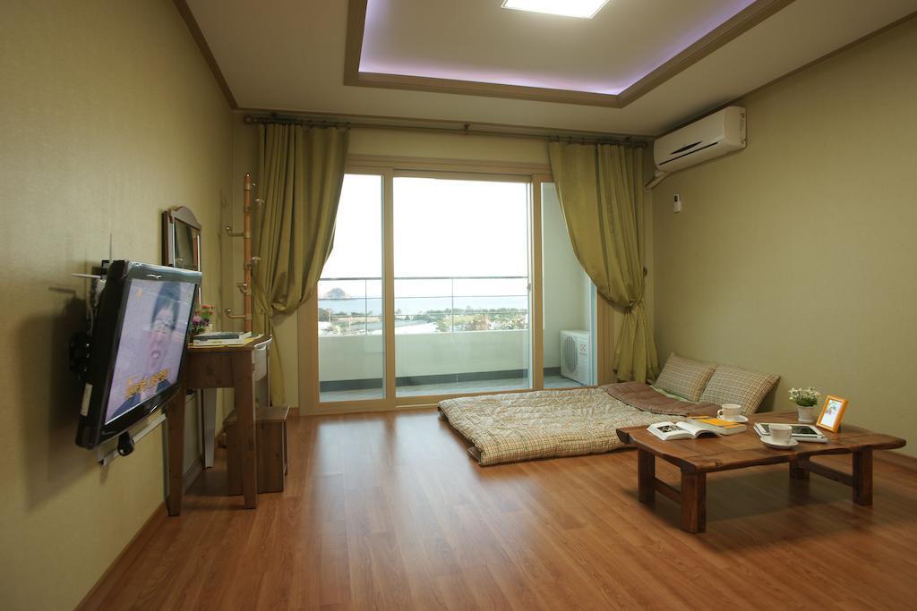 Jeju Bada Wi Olle Pension Seogwipo Ruang foto