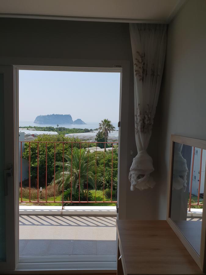 Jeju Bada Wi Olle Pension Seogwipo Bagian luar foto