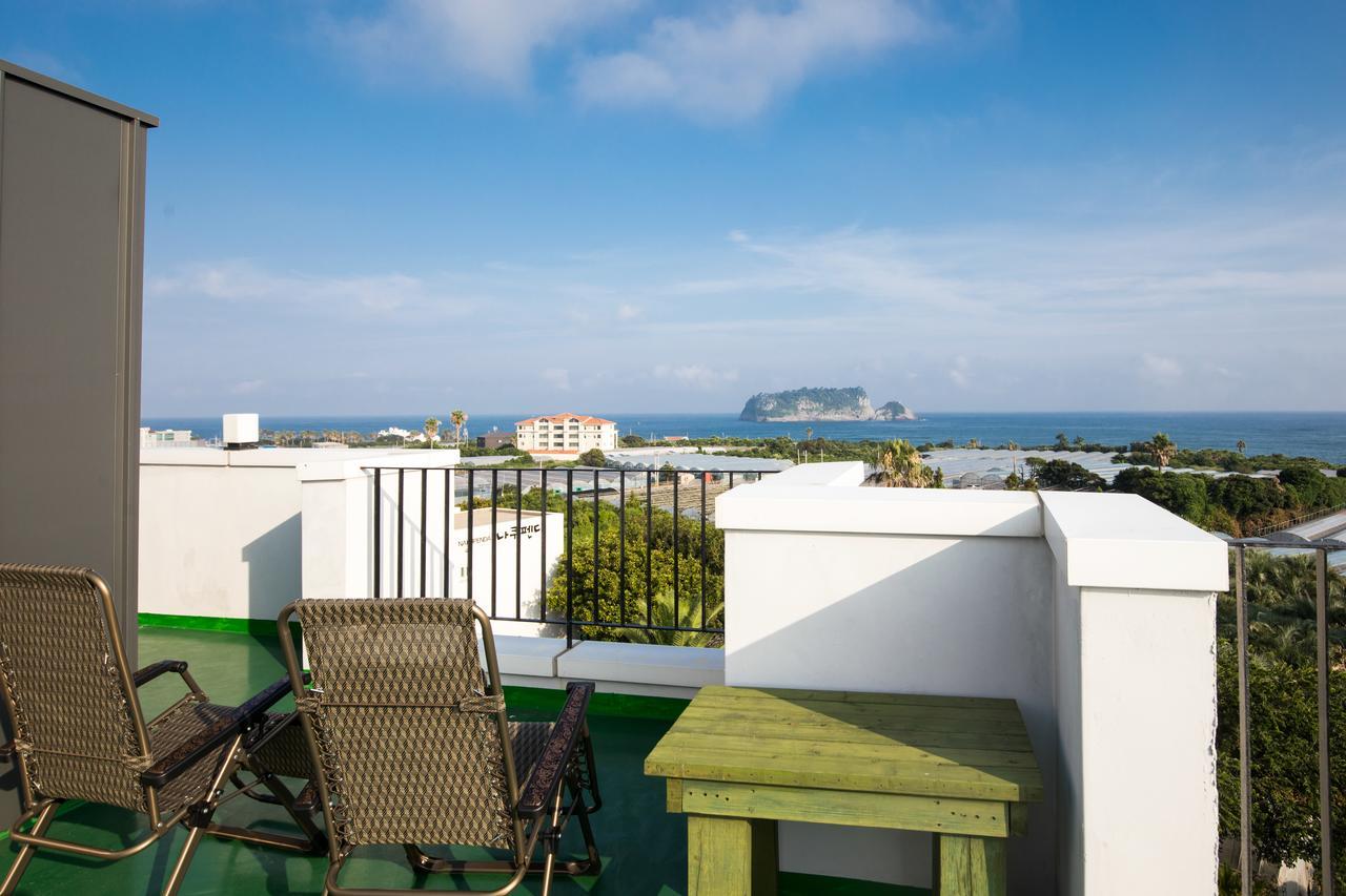Jeju Bada Wi Olle Pension Seogwipo Bagian luar foto