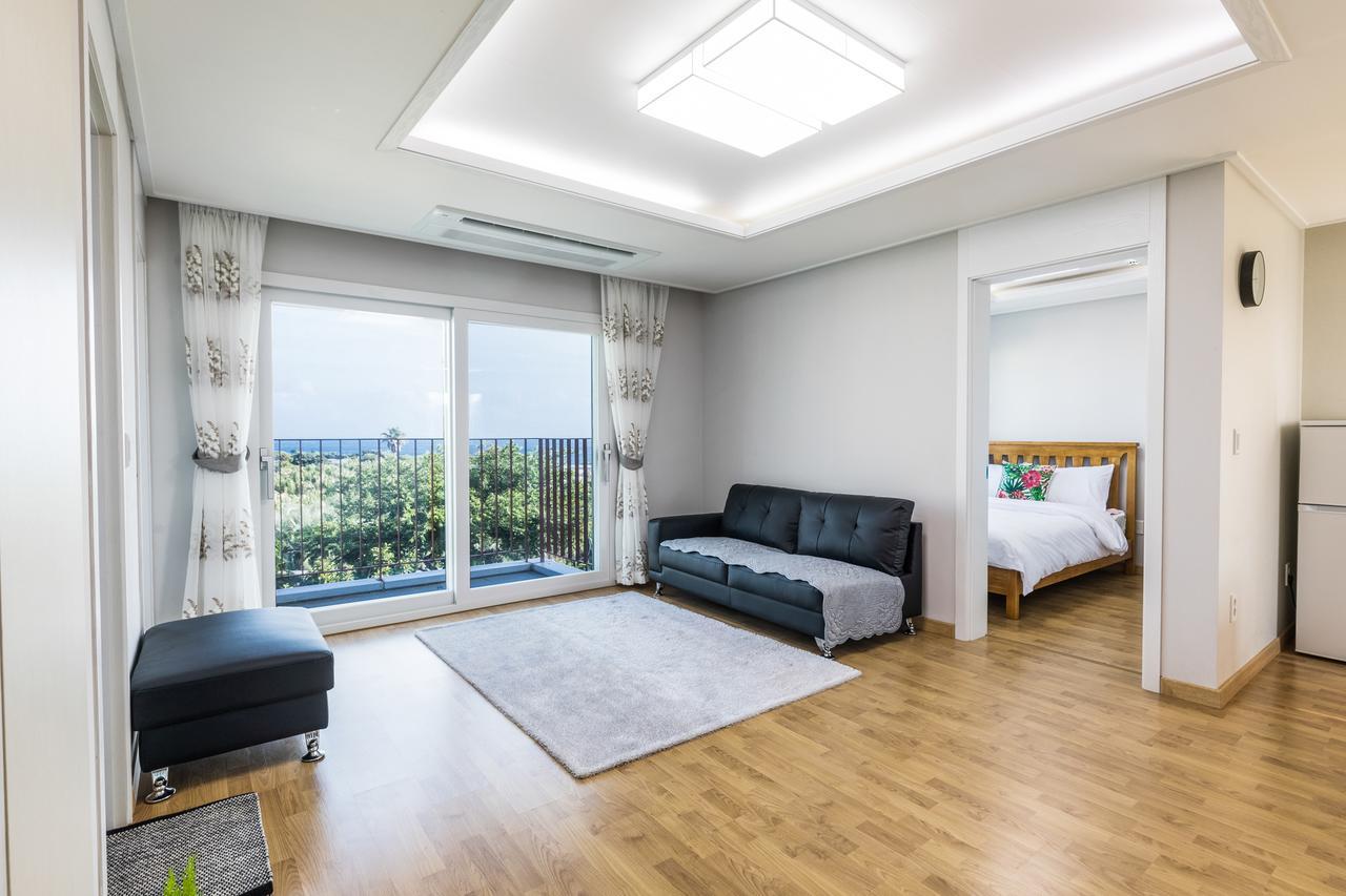 Jeju Bada Wi Olle Pension Seogwipo Bagian luar foto