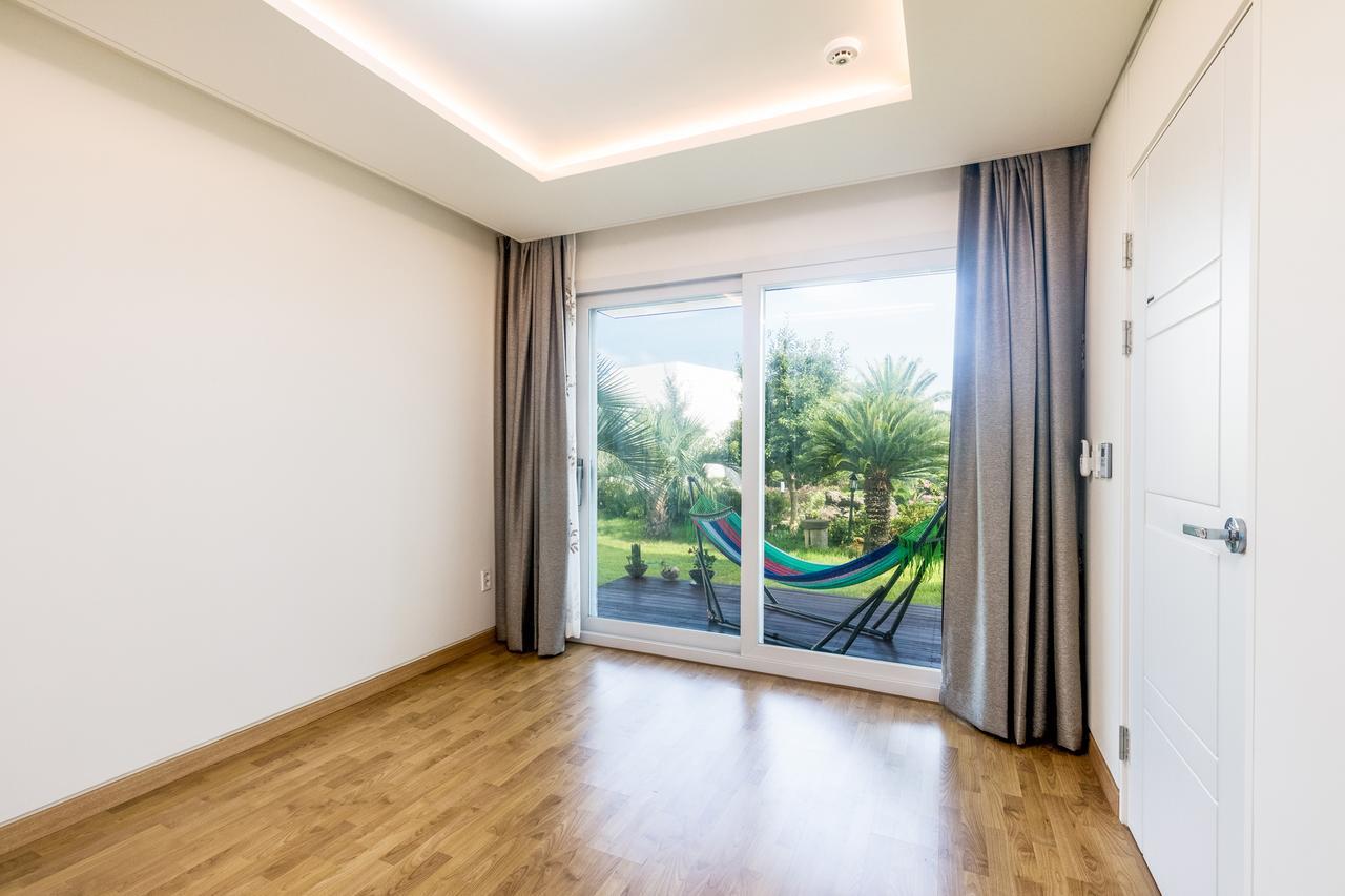 Jeju Bada Wi Olle Pension Seogwipo Bagian luar foto