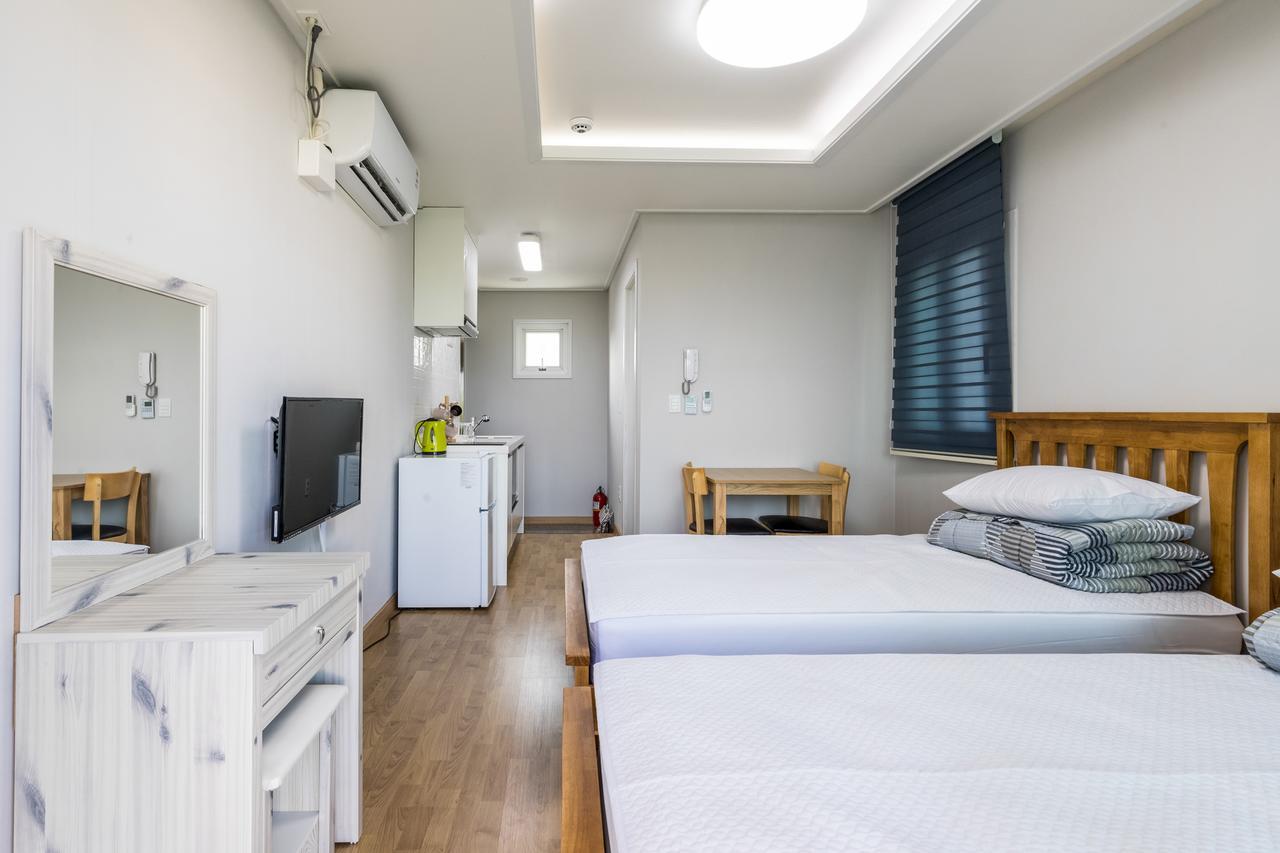 Jeju Bada Wi Olle Pension Seogwipo Bagian luar foto