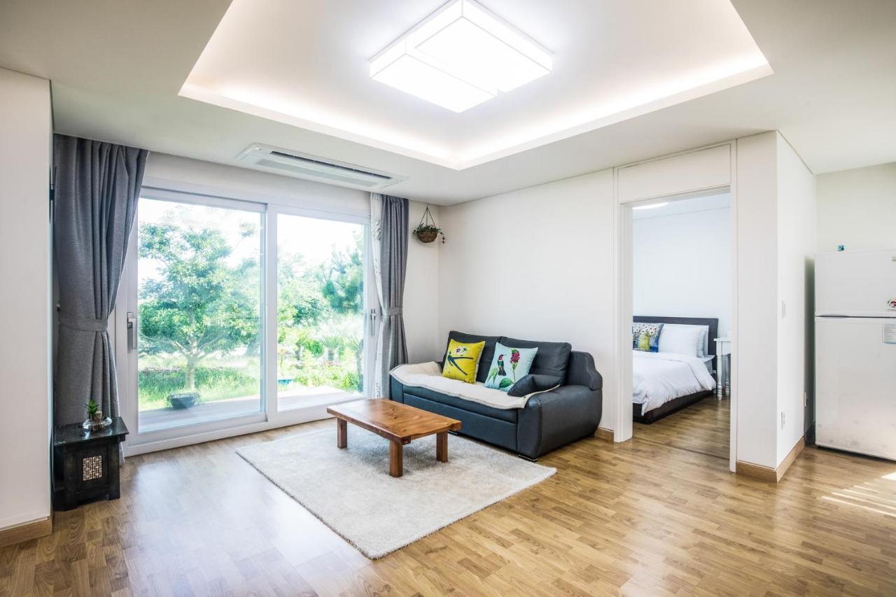 Jeju Bada Wi Olle Pension Seogwipo Bagian luar foto