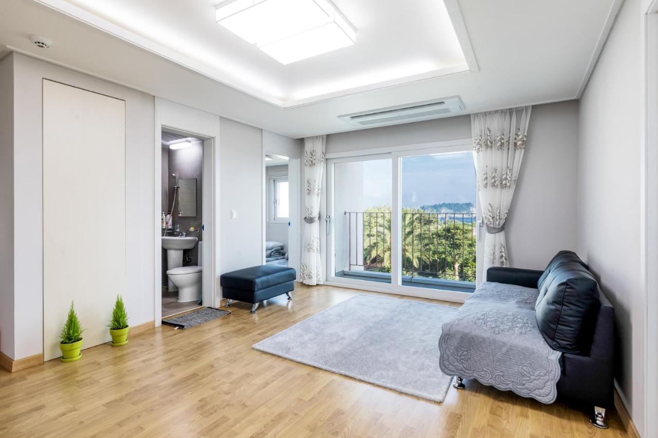 Jeju Bada Wi Olle Pension Seogwipo Bagian luar foto